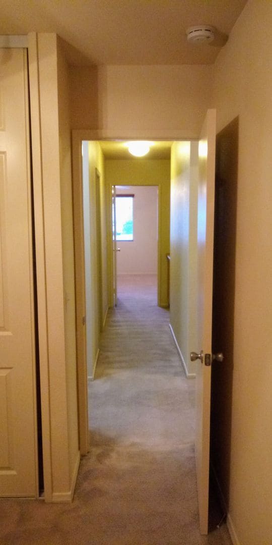 Building Photo - Four bedroom in Desert Vista Community