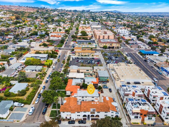 Aerial shot facing east - 709 Agate St