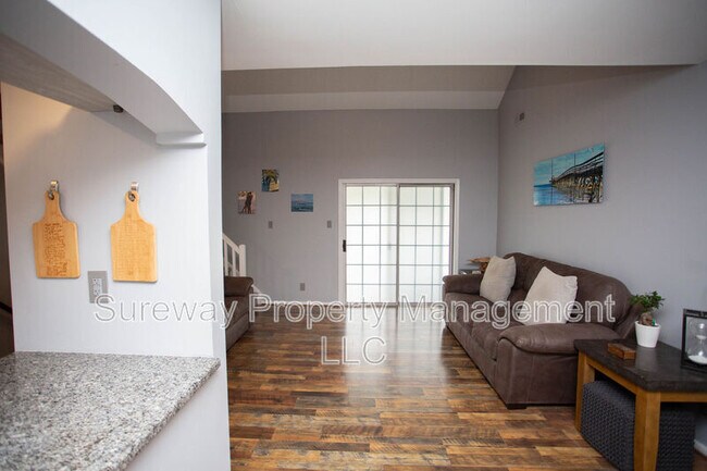 Building Photo - 4208 Aberdeen Ln