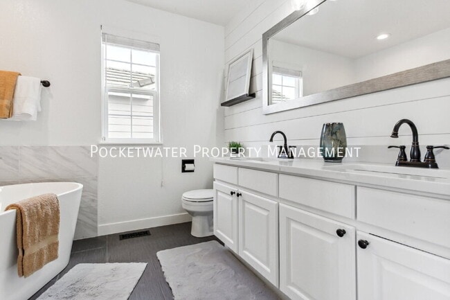 Building Photo - 3435 Castle Peak Ave