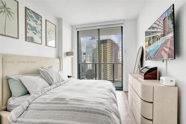 Building Photo - 1300 S Miami Ave