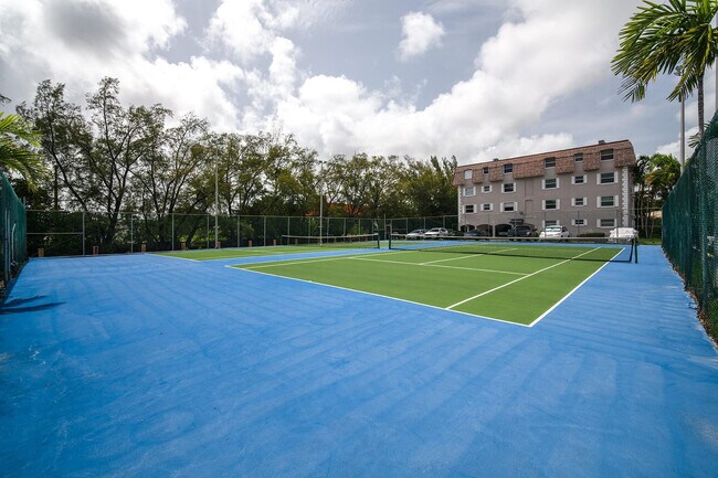 Building Photo - 5951 NE 14th Ln