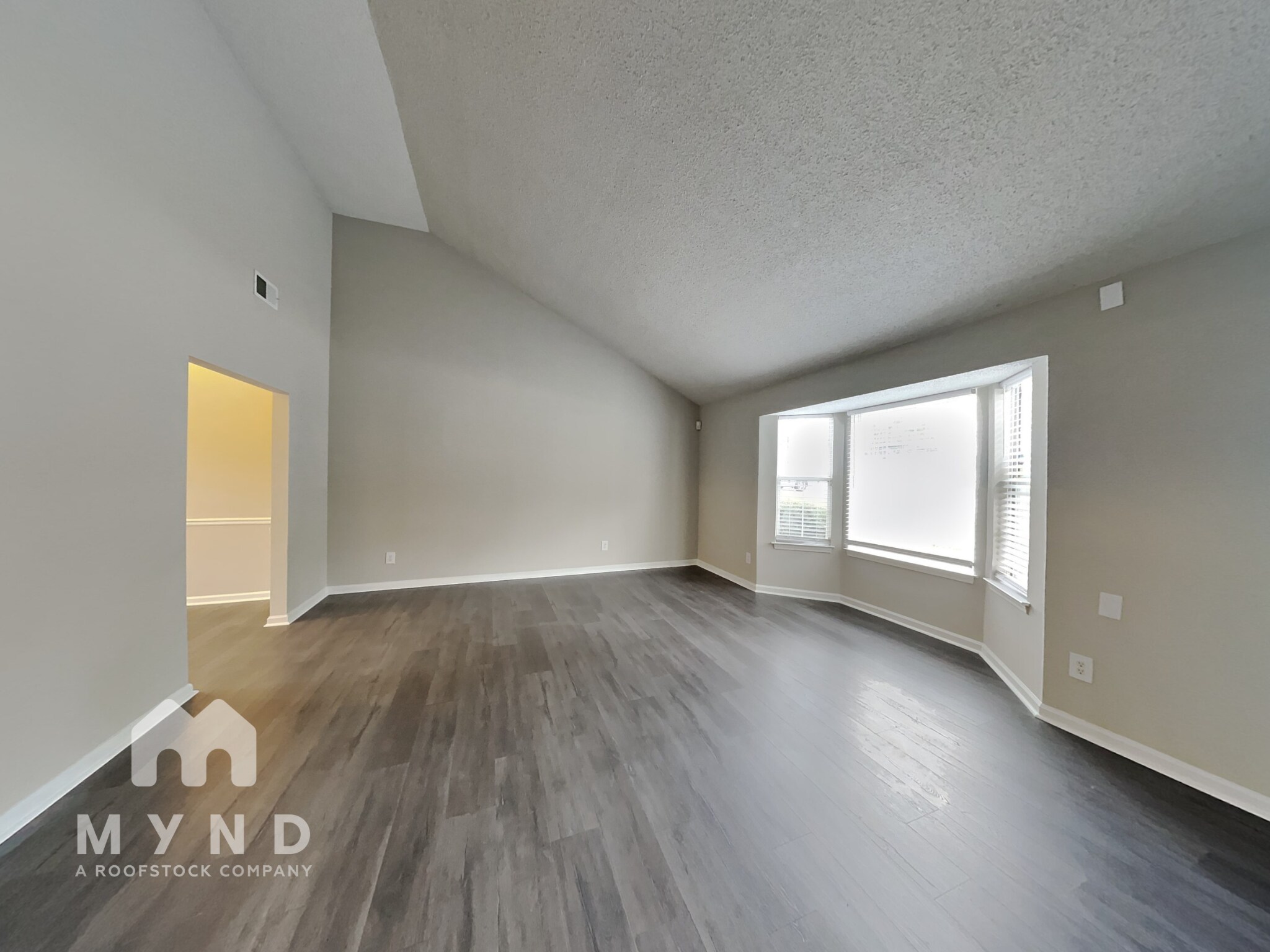 Building Photo - 6437 Phillips Ct