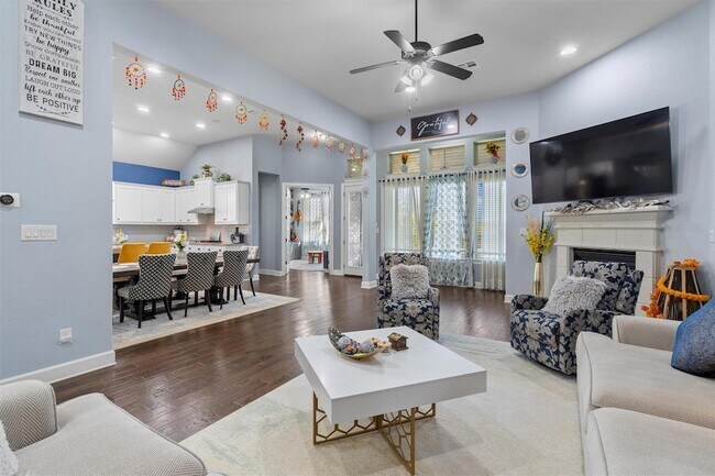 Building Photo - 3367 Vasquez Pl