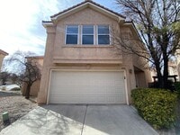 Building Photo - 3 bed 2.5 bath