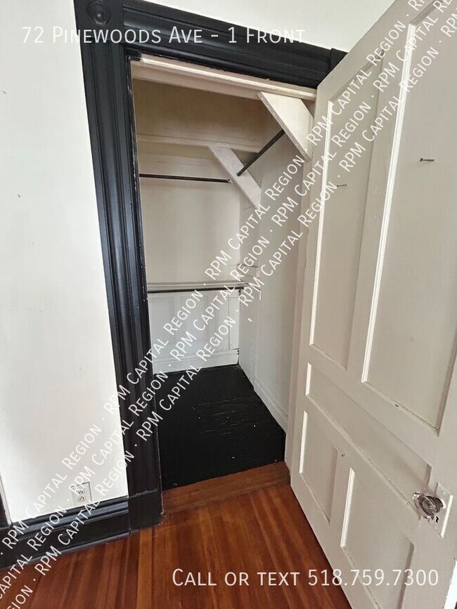 Building Photo - 72 Pinewoods Ave