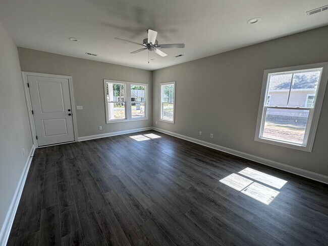 Building Photo - 4308 Peachtree Ave
