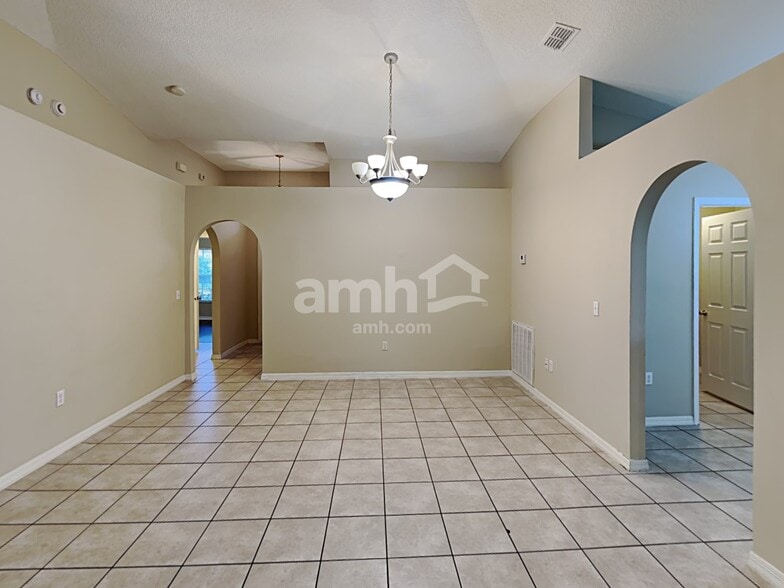 Building Photo - 1159 Macon Dr