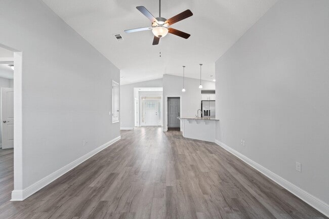 Building Photo - 571 Riverwalk Cir