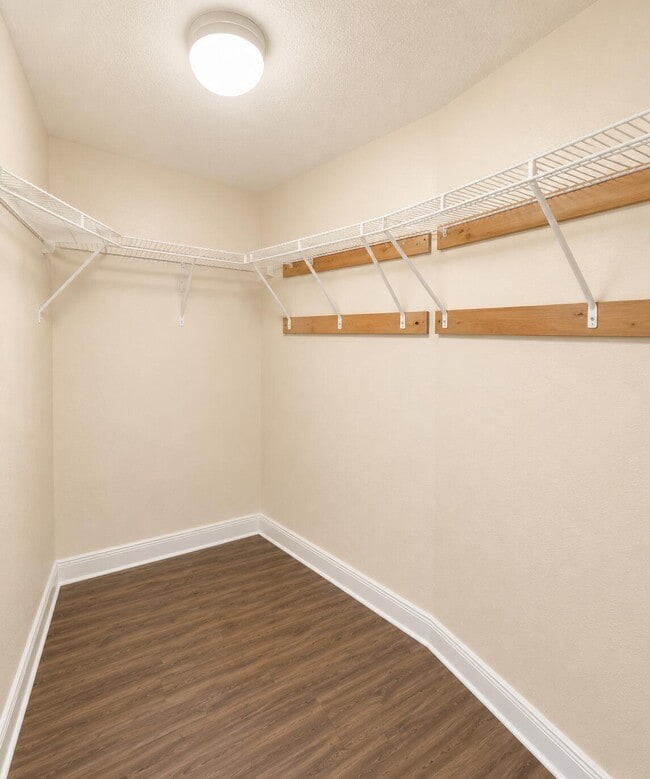 Building Photo - 4205 N University Dr