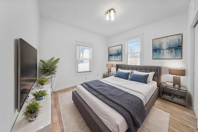 Building Photo - 820 Brown St