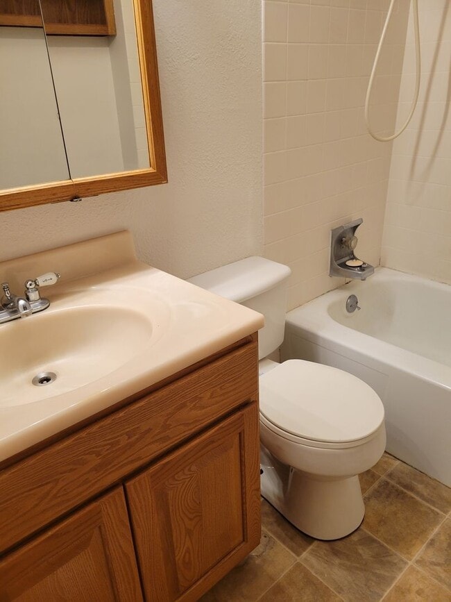 Building Photo - House located in West Valley