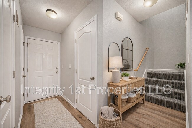 Building Photo - 5941 NW 91st St