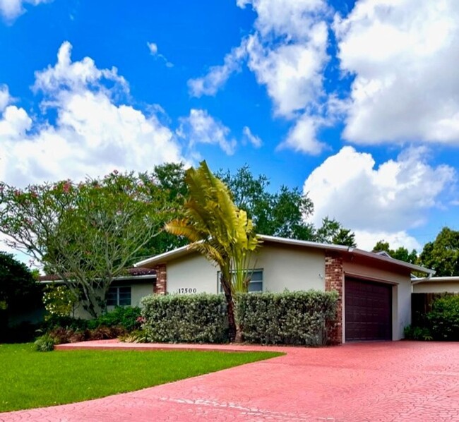 Building Photo - Beautiful Palmetto Bay Home