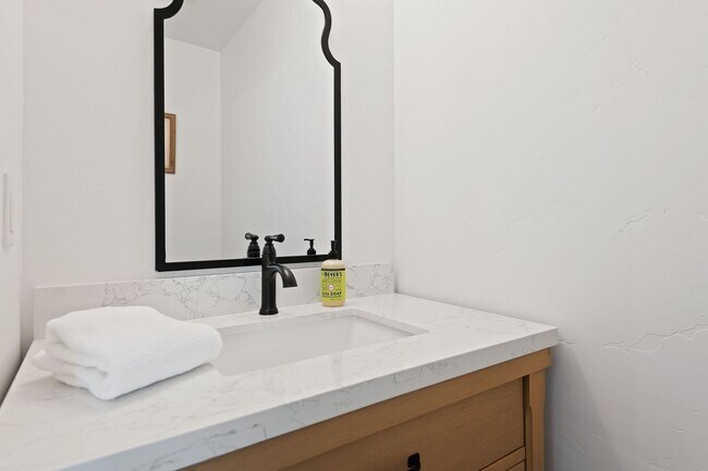 Building Photo - Villa Del Mar~ The Gorgeous gem in the Ame...