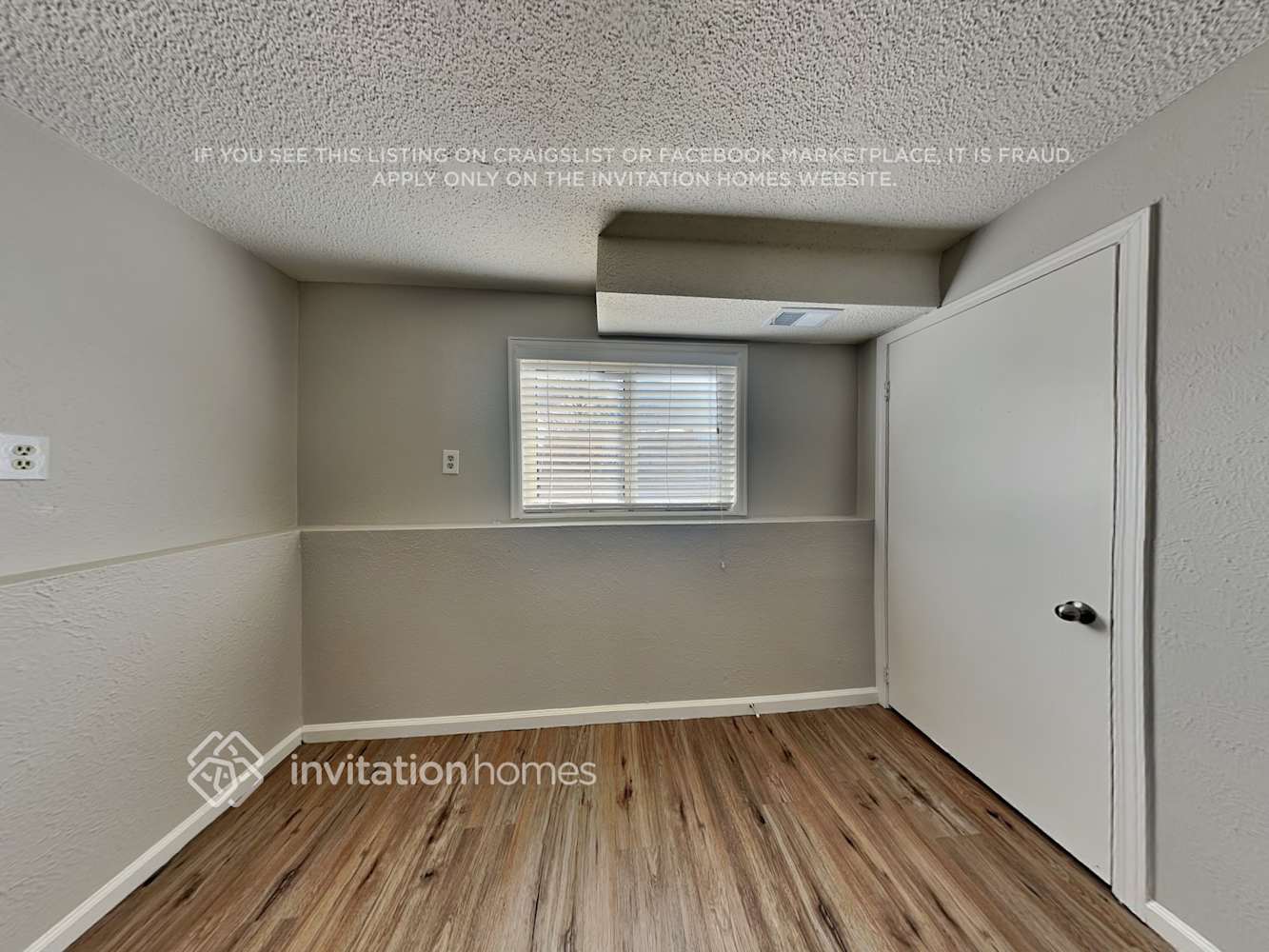 Building Photo - 3204 W 135th Ave