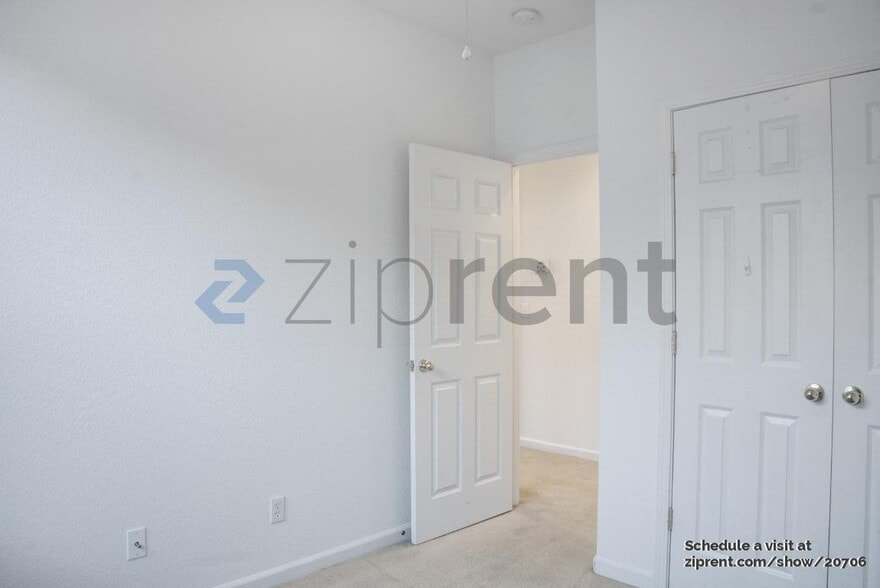 Building Photo - 1834 Zurlo Way