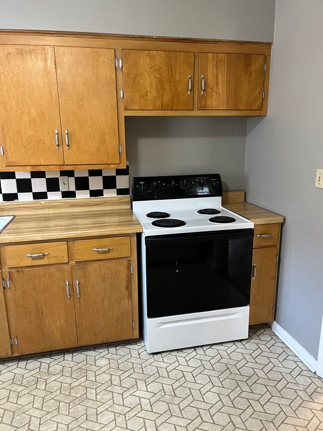 Building Photo - 2643 N 63rd St