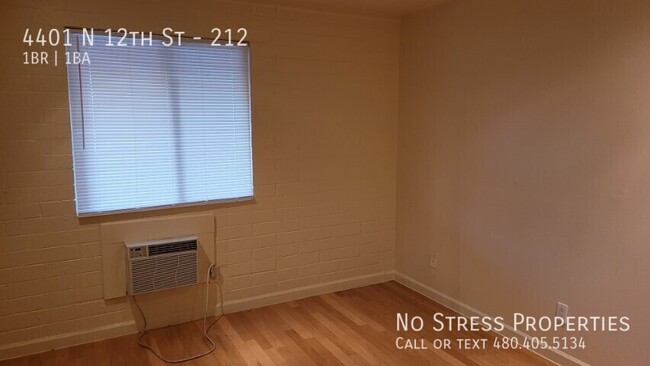 Building Photo - 1 Bedroom Condo off 12th St and Camelback Rd!