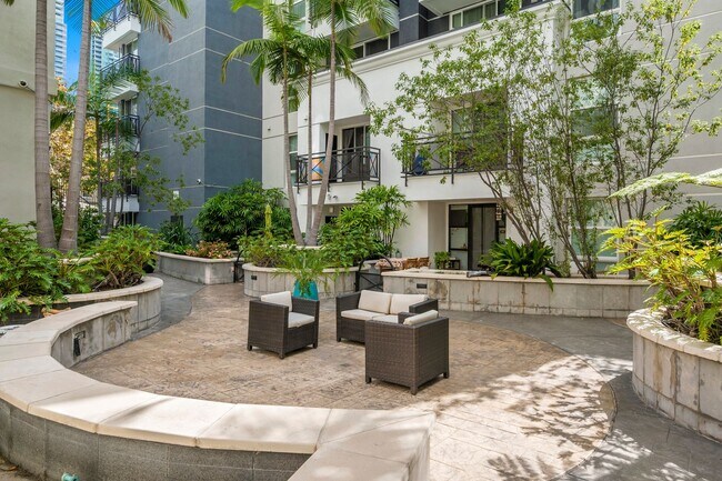 Building Photo - 550 Park Blvd