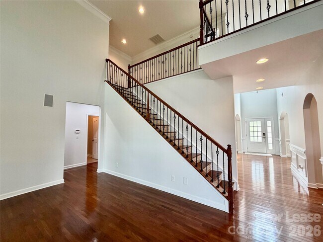 Building Photo - 9416 Segundo Ln