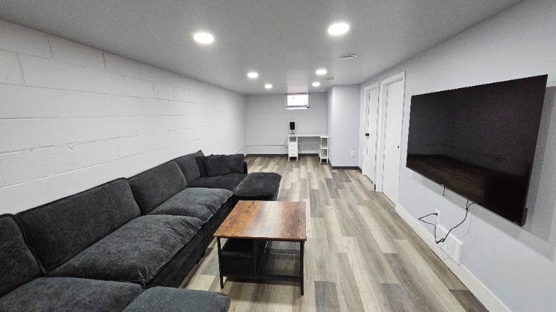 Building Photo - 7433 15th Ave S