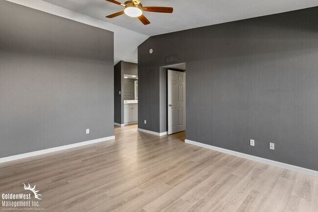 Building Photo - Beautiful 3Bdm 2Ba Home in Scottsdale!