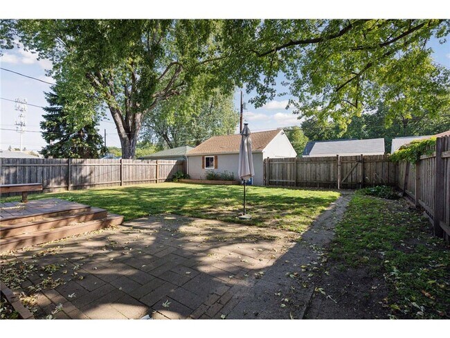 Building Photo - 4215 16th Ave S