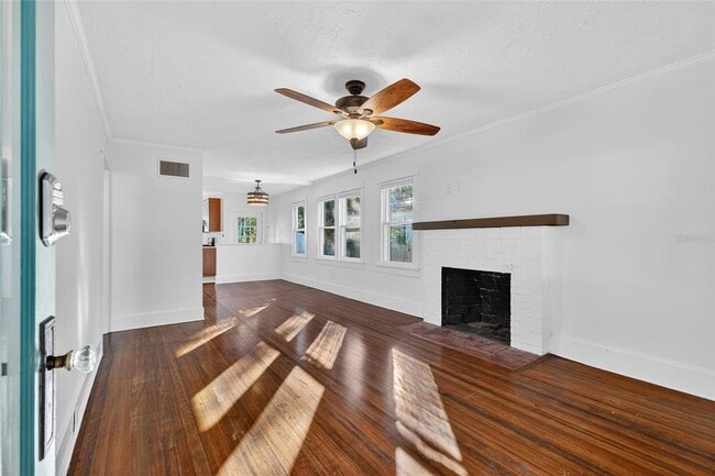 Building Photo - 2905 14th St N