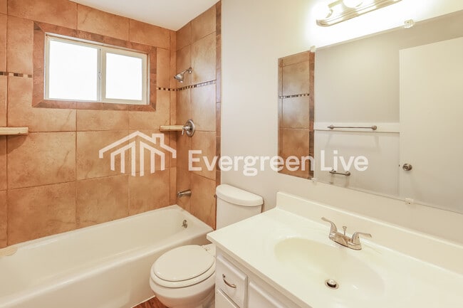 Building Photo - 4719 NW Fisk Ave