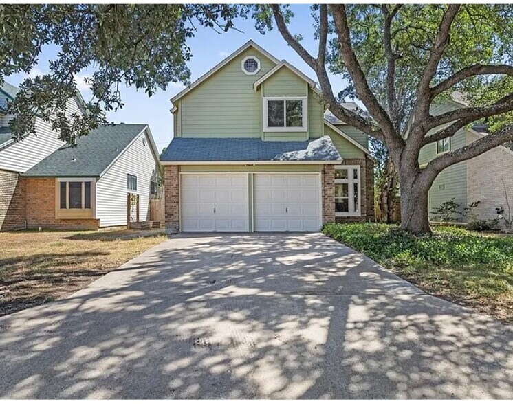 Building Photo - 9739 Wagon Train