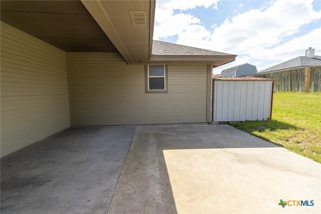 Building Photo - 4507 Aspen Dr