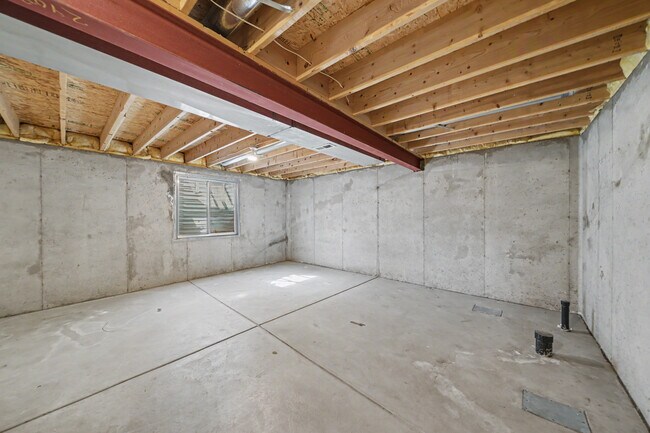 Building Photo - 2348 Forsythia Ct