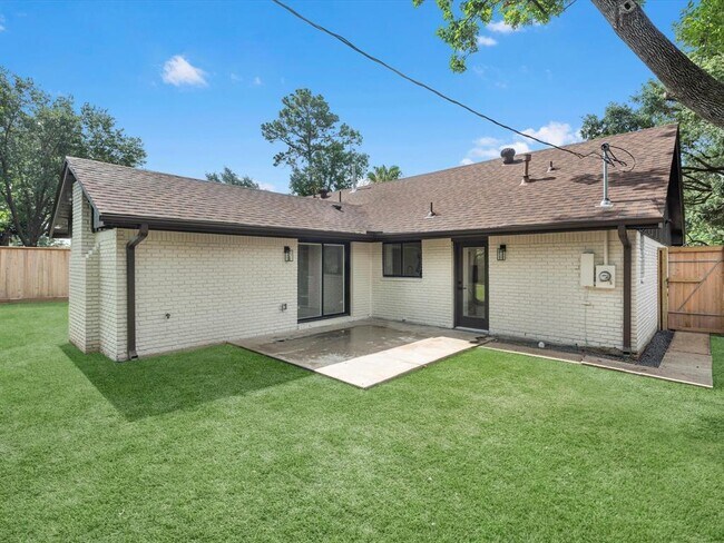 Building Photo - 1706 Ansbury Dr