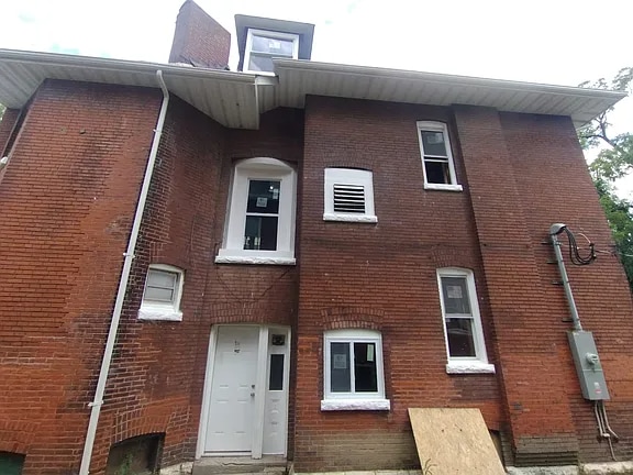 Building Photo - 4266 Washington St