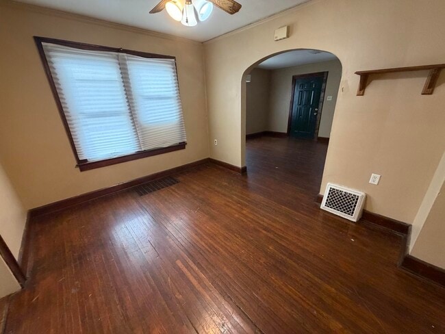 Building Photo - 225 Delaware-