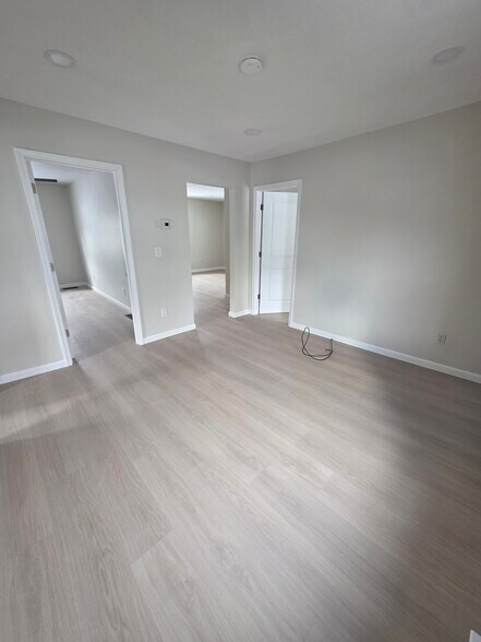 Building Photo - 204 Tucker Ave