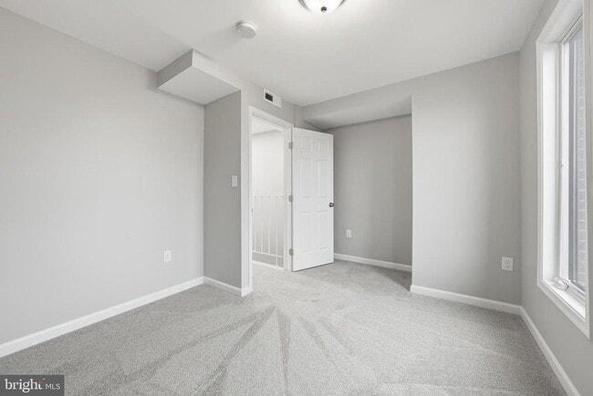 Building Photo - 3248 Jones Ct NW
