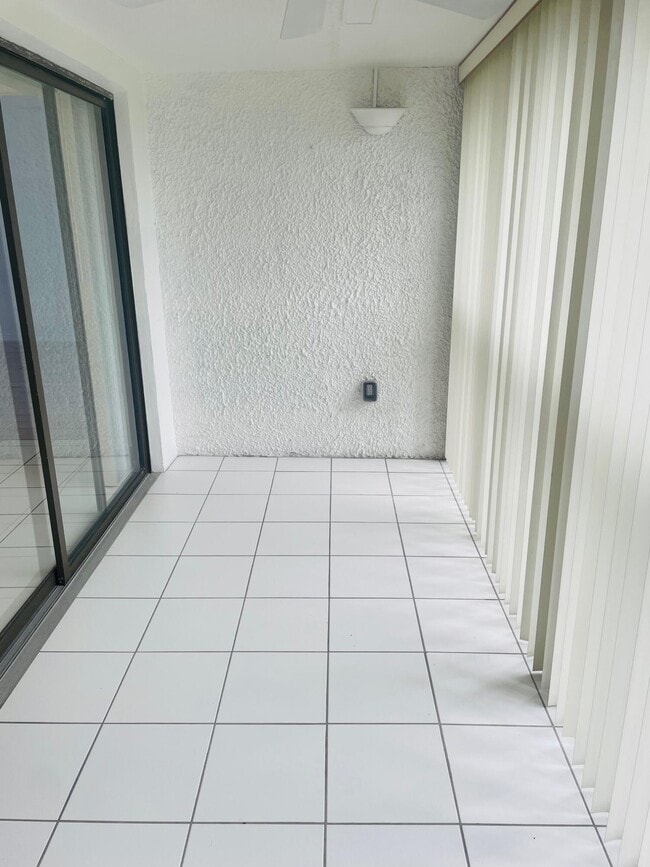 Building Photo - 4080 Tivoli Ct