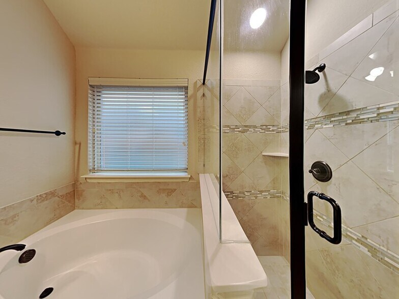 Building Photo - 1517 Yellowthroat Dr