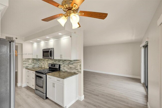 Building Photo - 1201 S Ocean Dr