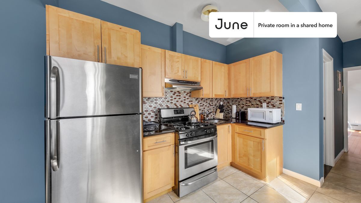 Building Photo - Private bedroom in 2 bed/1 bath Home