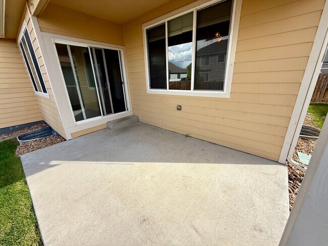 Building Photo - Beautiful 3 Bed / 2 Bath Home in Wellington!