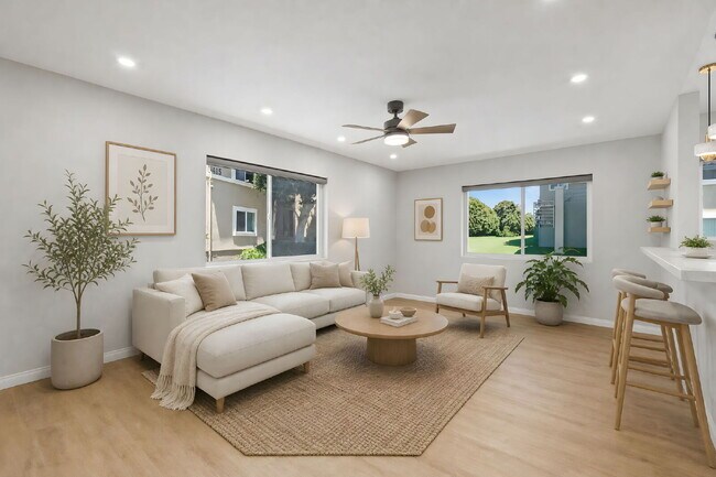 Building Photo - Stunning, Serene and Modern Luxury!