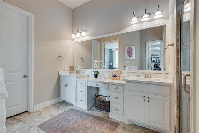 Building Photo - 6200 Savannah Oak Trail