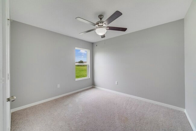 Building Photo - 687 Gila Dr