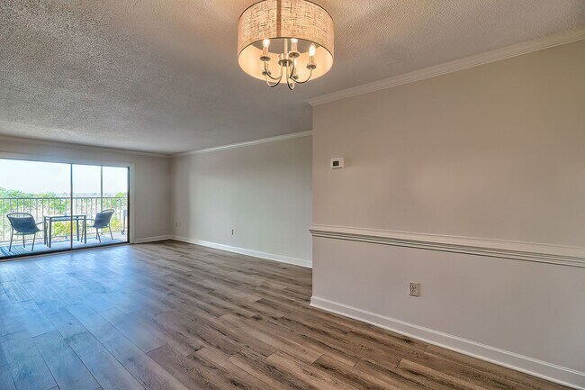 Building Photo - Modern Luxury Condo in Middleborough – Rec...