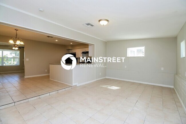 Building Photo - 5 Bedroom Pet-Friendly Home in PHOENIX, AZ...