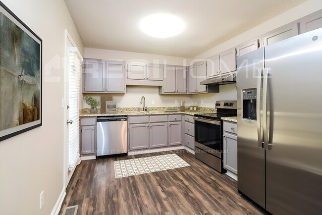 Building Photo - 140 Country Cottage Cir