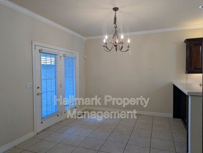 Building Photo - 214 Boulevard Du Lac